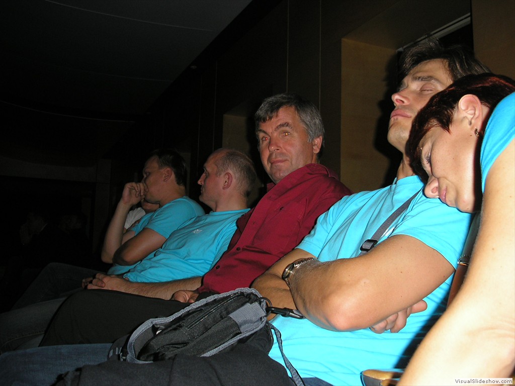 2008, Sakasamaa, uni ...